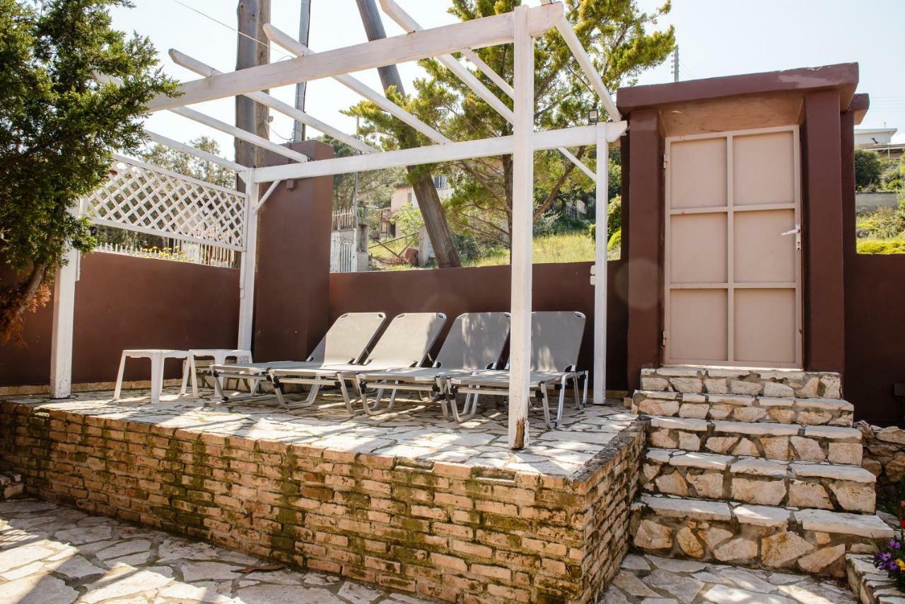 Peris Panoramic Villa Near Athens Airport Paralia  Buitenkant foto