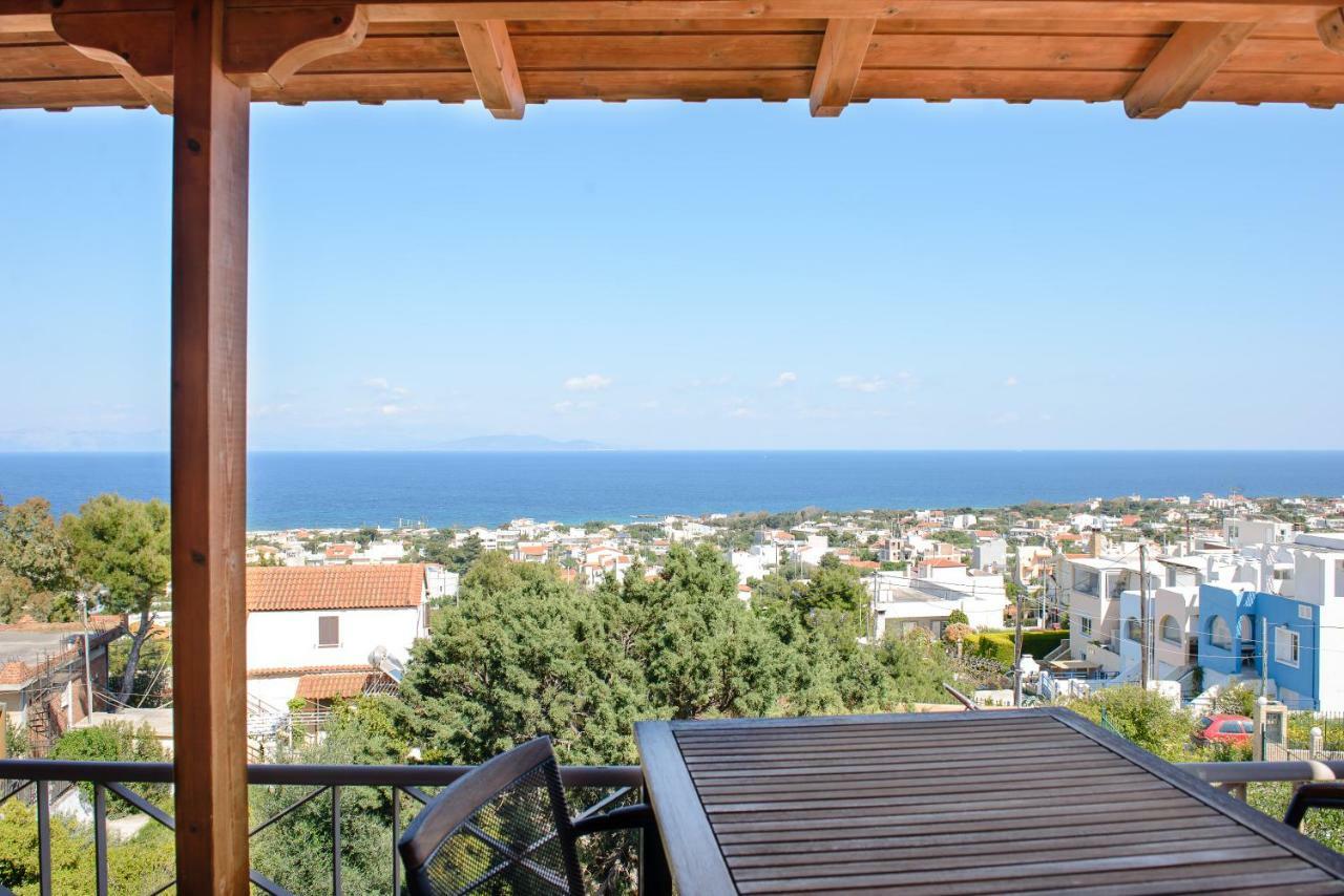 Peris Panoramic Villa Near Athens Airport Paralia  Buitenkant foto